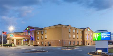 holiday inn express charlestown.